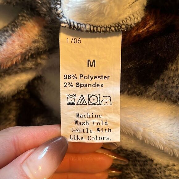 Women's Multicolor Plaid Button-Up Fuzzy Jacket - Picture 7 of 7